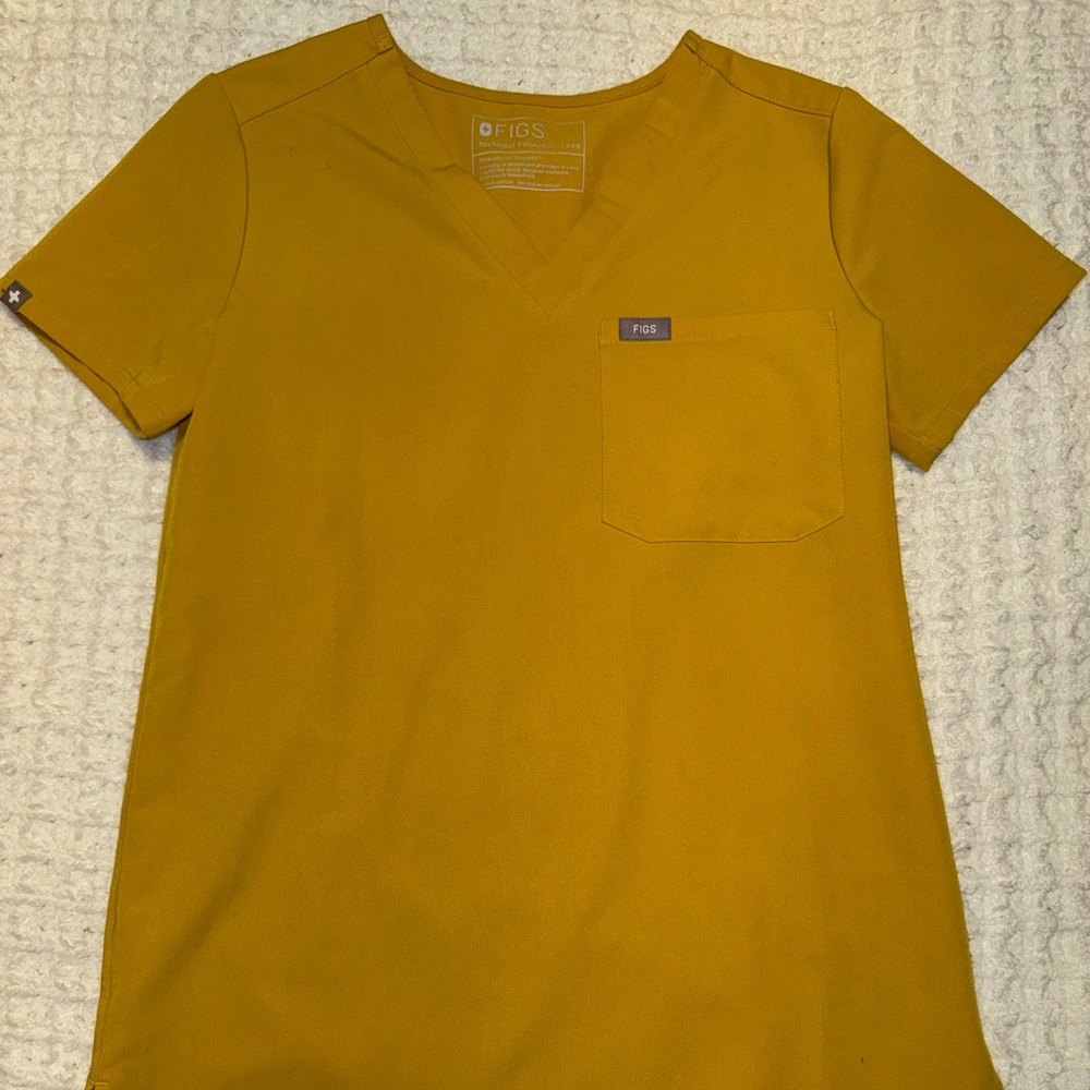 FIGS One Pocket Scrub Top